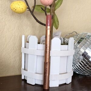 Charlotte Tilbury Lip Cheat in Pillow Talk